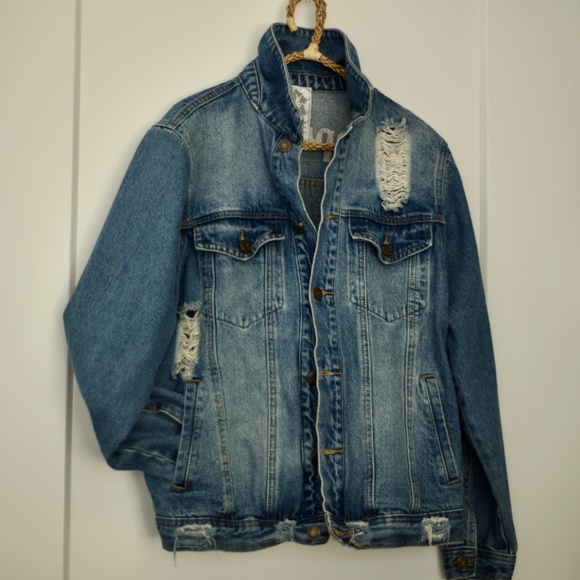 Sadie & Sage keepmewild Embroidered Distress Denim Jacket M/L - Picture 2 of 12